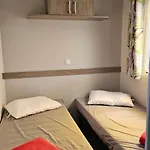Mobile-home Les Pieds Dans L'eau * بالافاس ليه فلو
