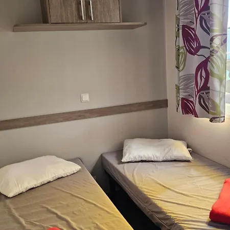 Mobile-home Les Pieds Dans L'eau Camping